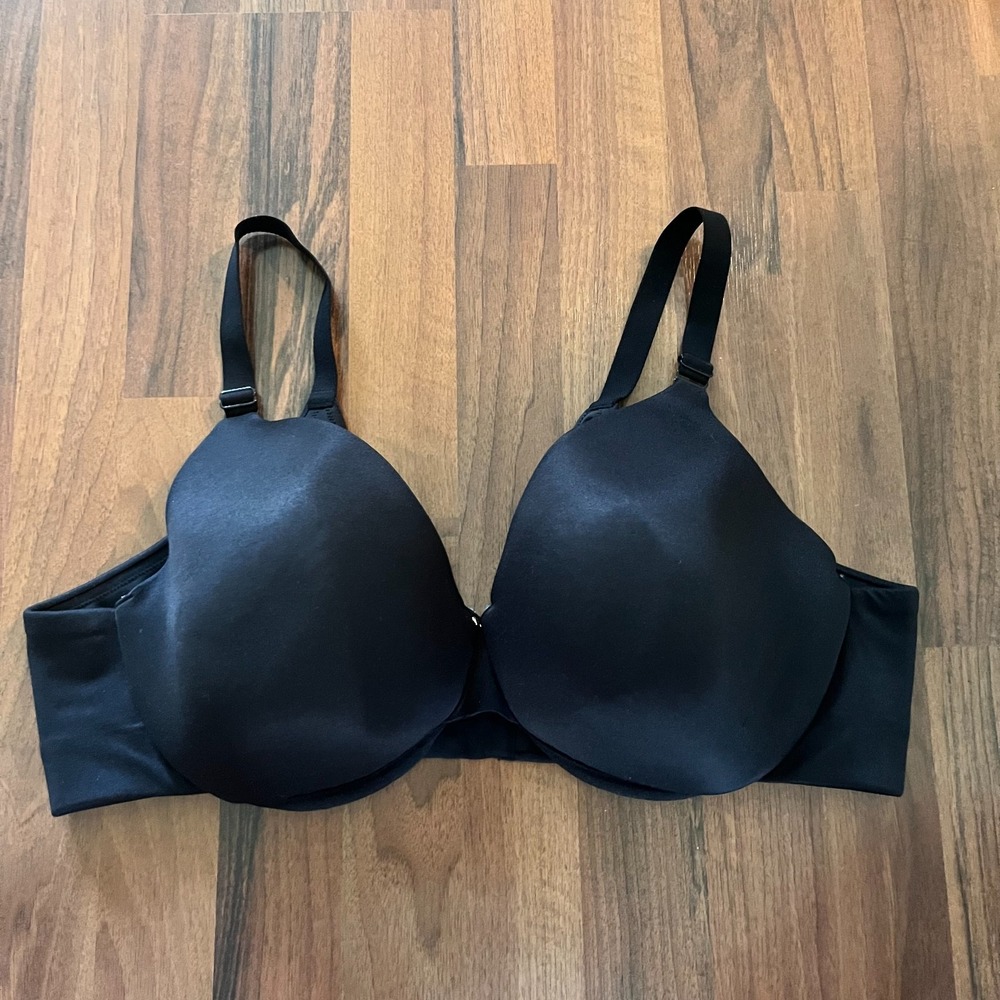 Cacique Back Smoother Black Bra Size 46C Underwire Lightly Padded Wardrobe Basic